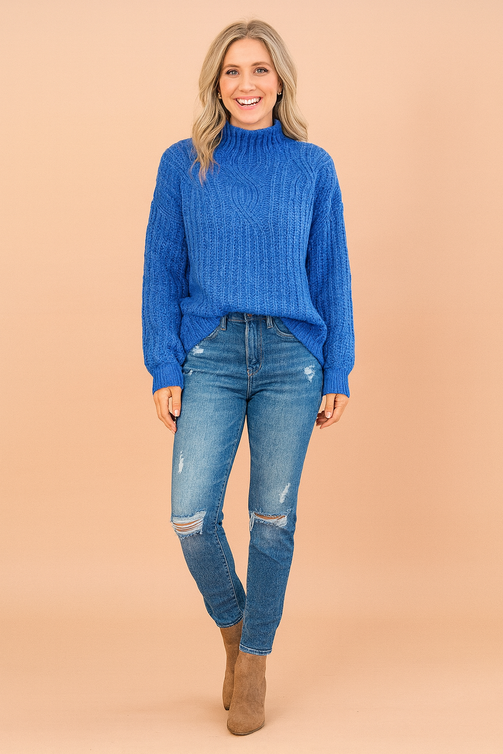 Alice | Cable Knit Turtleneck Sweater in Relaxed Fit for Effortless Style 4