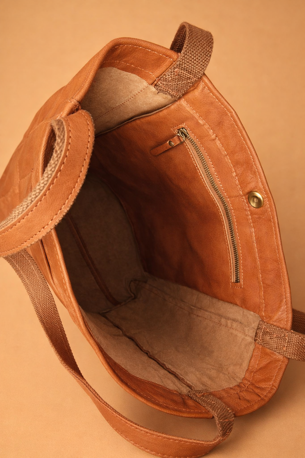 Sophisticated Large Shoulder Bag for Women | Stylish Design with Spacious Interior and External Pocket 6